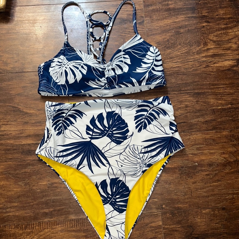 NWT bikini